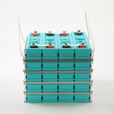 ราคาดี 12แบตเตอรี่ลิตยูมเหล็กโฟสฟาต.8v เซลล์ 200Ah แบตเตอรี่ลิตยูมสําหรับระบบเก็บพลังงาน ออนไลน์